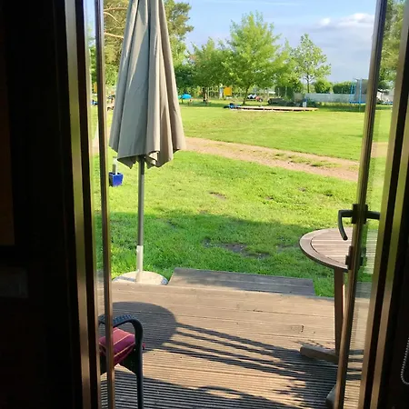 キャンプ場 Glampingpod Loitz